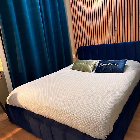 Un Appartement En Centre Ville , A 2 Pas Du Chateau De Villers Cotterets エクステリア 写真
